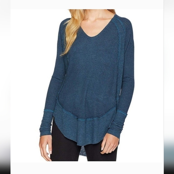 We The Free Sweaters - Free People We The Free Catalina Thermal Top Blue V-Neck Waffle Knit High Low M